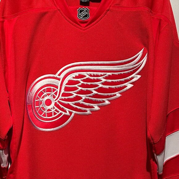 Reebok NHL Men's Small Detroit Red Wings Hockey Players Jersey - Picture 2 of 5
